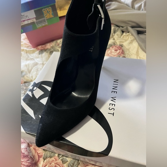 Beautiful Suede Shoes - Picture 2 of 2